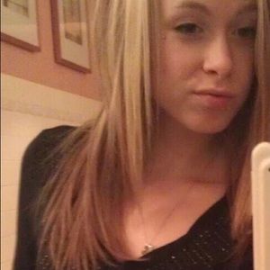 Meet your Posher, Candace